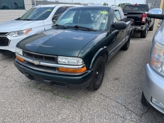 Used 2003 Chevrolet S-10 Ext Cab 123" WB LS at Maxx Loans near ,