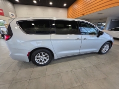 Used 2024  Chrysler Pacifica Touring L FWD at Maxx Loans near St&period; Adrian&comma; MI