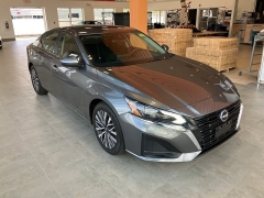 Used 2023 Nissan Altima 2.5 SV Sedan at Suburban Ford of Sterling Heights near Sterling Heights, MI