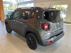 Used 2022  Jeep Renegade Altitude 4x4 at Maxx Loans near St. Adrian, MI