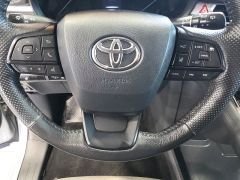 Used 2024  Toyota Sienna AWD &lpar;Natl&rpar; at Maxx Loans near St&period; Adrian&comma; MI
