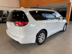 Used 2018  Chrysler Pacifica 4d Wagon Touring Plus at Maxx Loans near St&period; Adrian&comma; MI