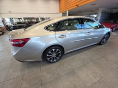 Used 2016  Toyota Avalon 4dr Sdn &lpar;Natl&rpar; at Maxx Loans near St&period; Adrian&comma; MI