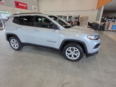Used 2024  Jeep Compass Latitude 4x4 at Maxx Loans near St&period; Adrian&comma; MI