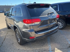 Used 2018 Jeep Grand Cherokee Limited 4x4 at Suburban Ford of Sterling Heights near Sterling Heights, MI