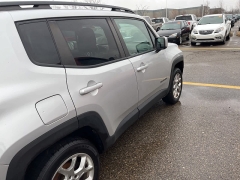 Used 2015  Jeep Renegade 4d SUV 4WD Latitude at Maxx Loans near St&period; Adrian&comma; MI