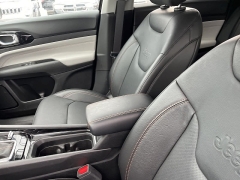 Used 2022 Jeep Compass Limited 4x4 at Suburban Ford of Sterling Heights near Sterling Heights, MI