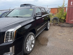 Used 2019 Cadillac Escalade 4d SUV 4WD Platinum at Suburban Ford of Sterling Heights near Sterling Heights, MI