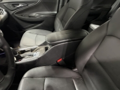 Used 2019 Chevrolet Malibu 4d Sedan LT at Suburban Ford of Sterling Heights near Sterling Heights, MI