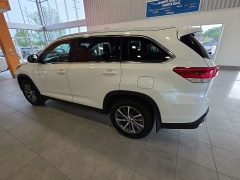 Used 2019  Toyota Highlander V6 AWD &lpar;Natl&rpar; at Maxx Loans near St&period; Adrian&comma; MI