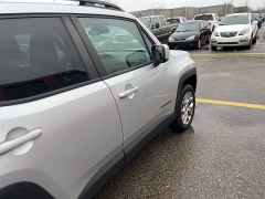 Used 2015  Jeep Renegade 4d SUV 4WD Latitude at Maxx Loans near St&period; Adrian&comma; MI