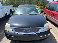 Used 2007 Ford Five Hundred 4d Sedan SEL at Maxx Loans near ,
