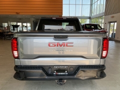 Used 2021 GMC Sierra 1500 4WD Crew Cab at Maxx Loans near St. Adrian, MI