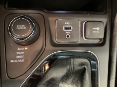 Used 2020  Jeep Cherokee Limited 4x4 at Maxx Loans near St. Adrian, MI