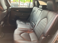 Used 2020 Toyota Highlander 4d SUV AWD XLE at Suburban Ford of Sterling Heights near Sterling Heights, MI