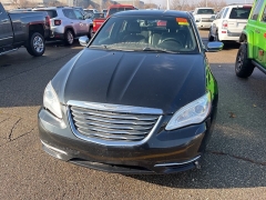 Used 2012  Chrysler 200 4d Sedan Limited at Maxx Loans near St&period; Adrian&comma; MI