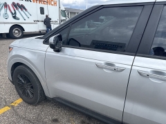 Used 2022  Kia Carnival LX Seat Package FWD at Maxx Loans near St&period; Adrian&comma; MI