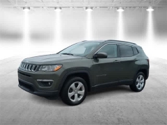 Used 2018 Jeep Compass Latitude 4x4 at Suburban Ford of Sterling Heights near Sterling Heights, MI