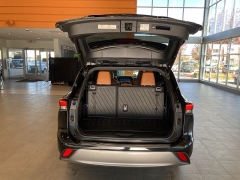 Used 2023  Toyota Highlander AWD (Natl) at Maxx Loans near St. Adrian, MI