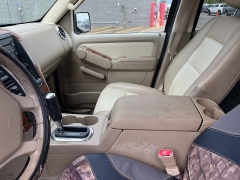 Used 2007 Ford Explorer 4d SUV 4WD Eddie Bauer V8 at Suburban Ford of Sterling Heights near Sterling Heights, MI