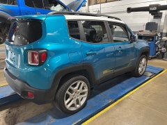 Used 2021 Jeep Renegade Latitude 4x4 at Suburban Ford of Sterling Heights near Sterling Heights, MI