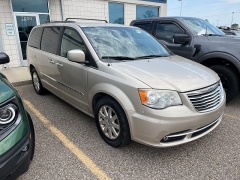 Used 2013 Chrysler Town & Country 4d Wagon Touring at Maxx Loans near St. Adrian, MI