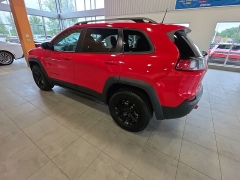 Used 2019  Jeep Cherokee Trailhawk Elite 4x4 at Maxx Loans near St&period; Adrian&comma; MI