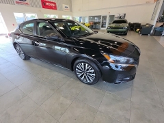 Used 2025  Nissan Altima SV FWD at Maxx Loans near St&period; Adrian&comma; MI