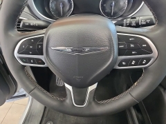 Used 2026  Chrysler Pacifica Limited FWD at Maxx Loans near St&period; Adrian&comma; MI