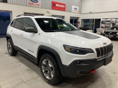 Used 2020  Jeep Cherokee Trailhawk 4x4 at Maxx Loans near St&period; Adrian&comma; MI