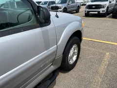 Used 2001  Ford Explorer Sport Trac 4d SUV 4WD at Maxx Loans near St&period; Adrian&comma; MI