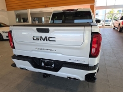 Used 2023  GMC Sierra 1500 4WD Crew Cab 147" Denali Ultimate at Maxx Loans near St&period; Adrian&comma; MI