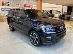Used 2020 Ford Expedition 4d SUV 4WD Limited at Maxx Loans near ,