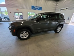 Used 2023  Jeep Grand Cherokee Laredo 4x4 at Maxx Loans near St&period; Adrian&comma; MI