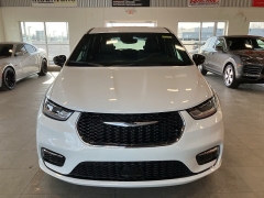 Used 2025  Chrysler Pacifica Select FWD at Maxx Loans near St&period; Adrian&comma; MI