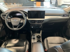 Used 2024  Ford Escape Platinum AWD at Maxx Loans near St&period; Adrian&comma; MI