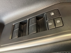 Used 2023  Toyota Highlander FWD &lpar;Natl&rpar; at Maxx Loans near St&period; Adrian&comma; MI