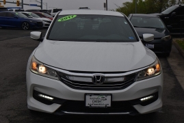 Used 2017  Honda Accord Sedan 4d Sport SE CVT at Auto Finance Center LLC near Woodbridge&comma; VA