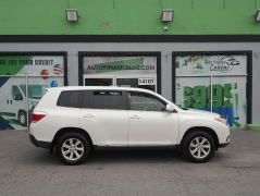 Used 2013  Toyota Highlander 4d SUV AWD at Auto Finance Center LLC near Woodbridge&comma; VA