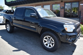 Used 2015  Toyota Tacoma 4WD Double Cab V6 &lpar;Natl&rpar; at Auto Finance Center LLC near Woodbridge&comma; VA