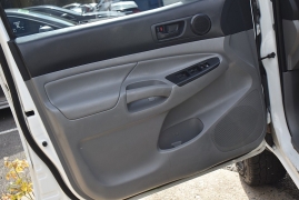 Used 2015  Toyota Tacoma 2WD Double Cab I4 AT PreRunner (Natl) at Auto Finance Center LLC near Woodbridge, VA