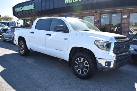 Used 2018  Toyota Tundra 4WD CrewMax 5&period;5' Bed 5&period;7L FFV &lpar;Natl&rpar; at Auto Finance Center LLC near Woodbridge&comma; VA