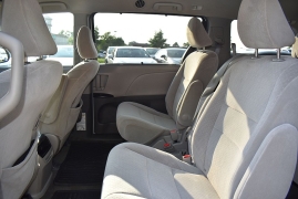 Used 2015  Toyota Sienna 5dr Van LE FWD &lpar;Natl&rpar; at Auto Finance Center LLC near Woodbridge&comma; VA