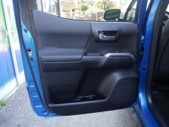 Used 2017  Toyota Tacoma Double Cab 5' Bed V6 4x4 (Natl) at Auto Finance Center LLC near Woodbridge, VA