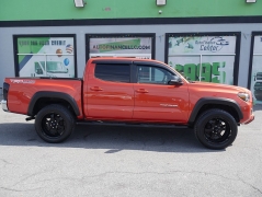 Used 2018  Toyota Tacoma Double Cab 5' Bed V6 4x4 &lpar;Natl&rpar; at Auto Finance Center LLC near Woodbridge&comma; VA