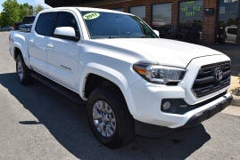 Used 2017  Toyota Tacoma Double Cab 5' Bed V6 4x2 AT &lpar;Natl&rpar; at Auto Finance Center LLC near Woodbridge&comma; VA
