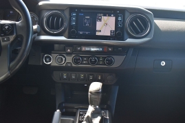 Used 2017  Toyota Tacoma Double Cab 5' Bed V6 4x4 &lpar;Natl&rpar; at Auto Finance Center LLC near Woodbridge&comma; VA