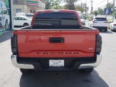 Used 2018  Toyota Tacoma Double Cab 5' Bed V6 4x4 &lpar;Natl&rpar; at Auto Finance Center LLC near Woodbridge&comma; VA