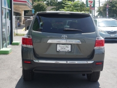 Used 2012  Toyota Highlander FWD 4dr I4 &lpar;Natl&rpar; at Auto Finance Center LLC near Woodbridge&comma; VA
