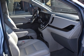 Used 2015  Toyota Sienna 5dr Van FWD (Natl) at Auto Finance Center LLC near Woodbridge, VA